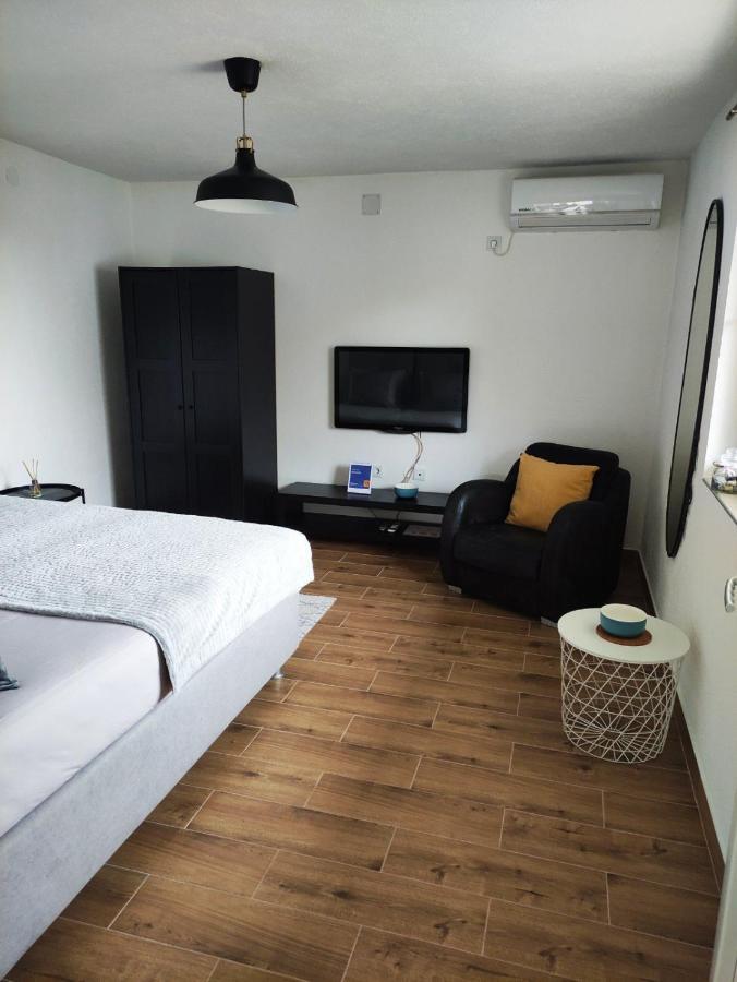 באניה לוקה Apartman Ela מראה חיצוני תמונה